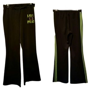 A1) Black Green junior sz large stretch  pants